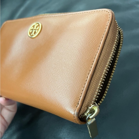 Tory Burch Brown Leather Zip-Around Wallet - Picture 9 of 16